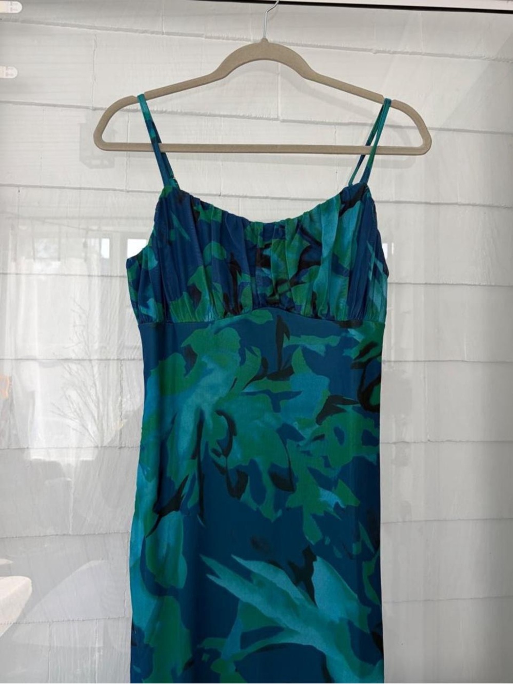 Elegant Blue & Green Floral Maxi Dress - Picture 3 of 7